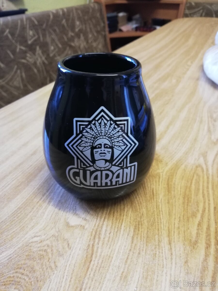 Karafa na Matchu - čaj