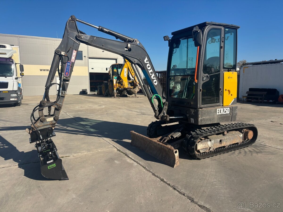 Volvo ECR 25D