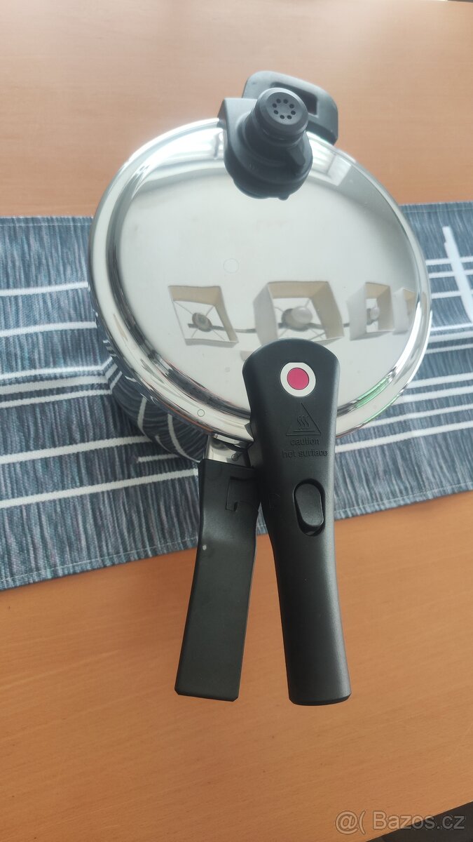 Tlakový hrnec 6l IKEA nový