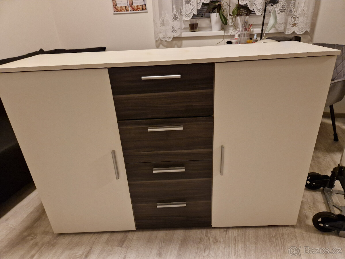 Komoda a 2x noční stolek