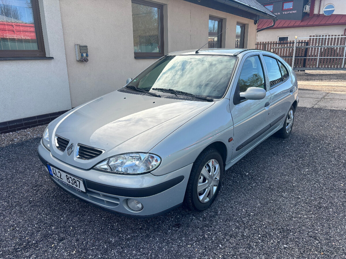 Renault Megane 1.4, 16V, 70kw, r.2002 po 1. majiteli