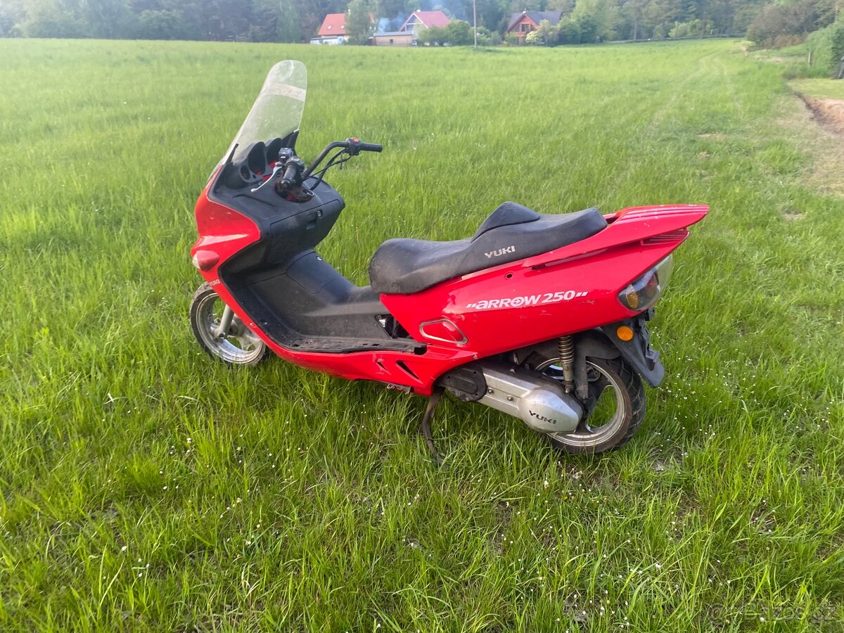 Skutr yuki 250 ccm