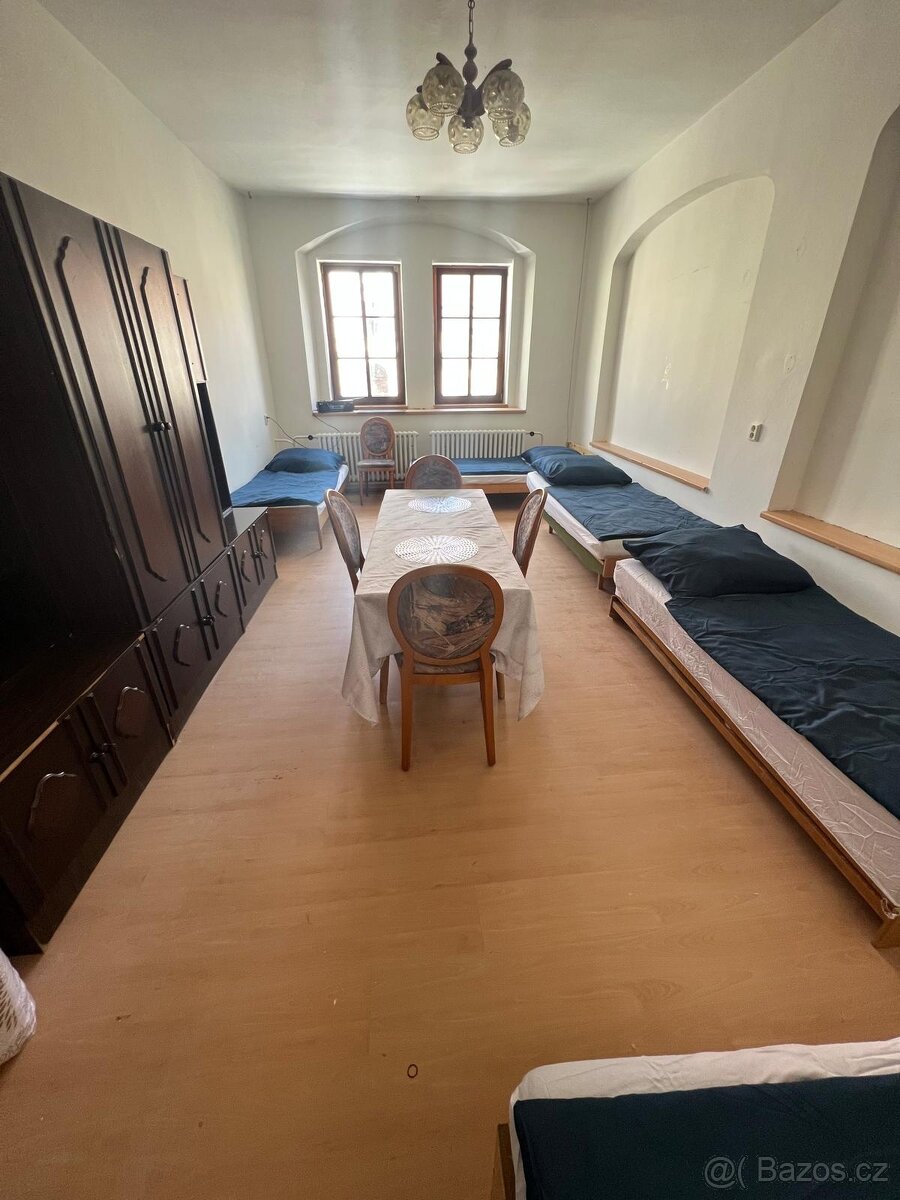 prodám dvougenerační RD vhodný na bydlení i na podnikání