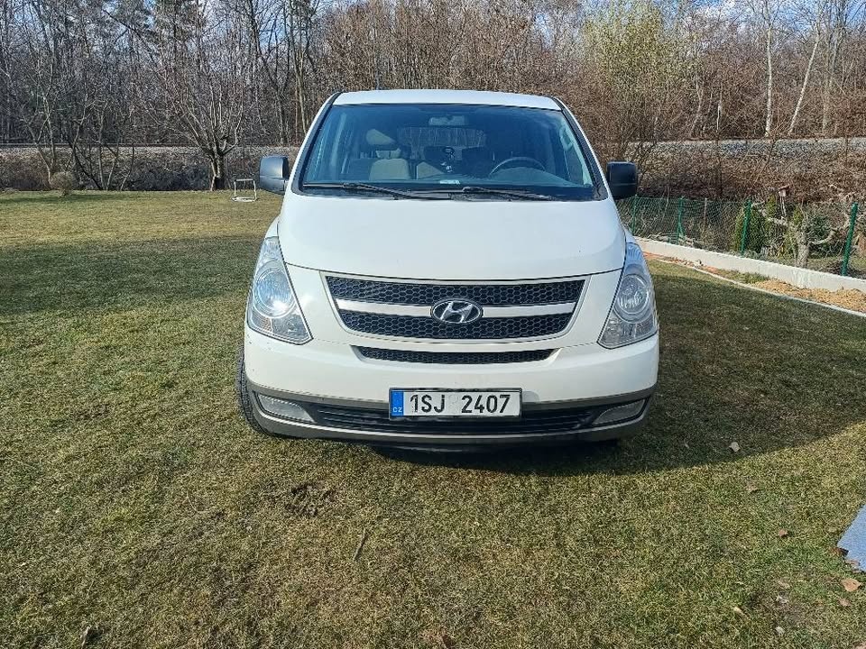H1 8 míst