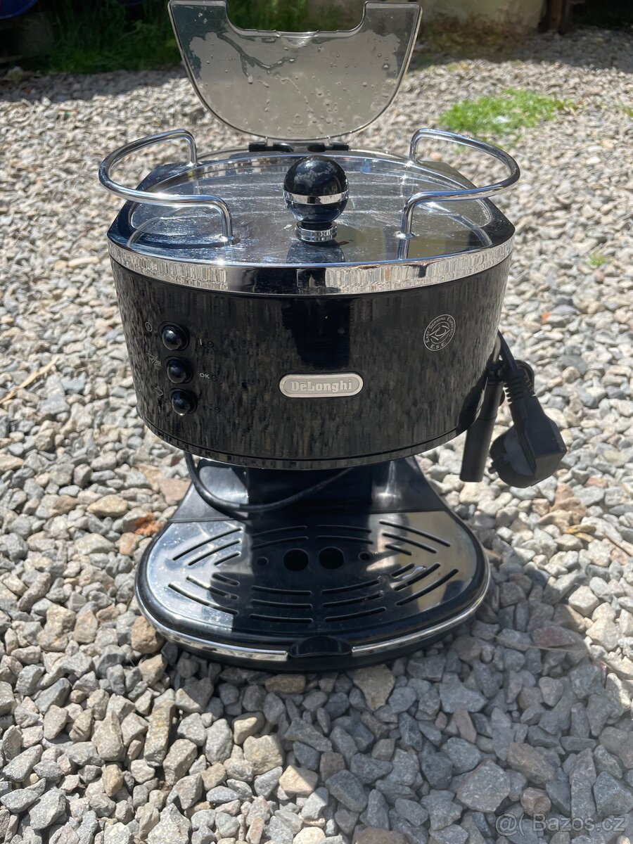 Kávovar Delonghi