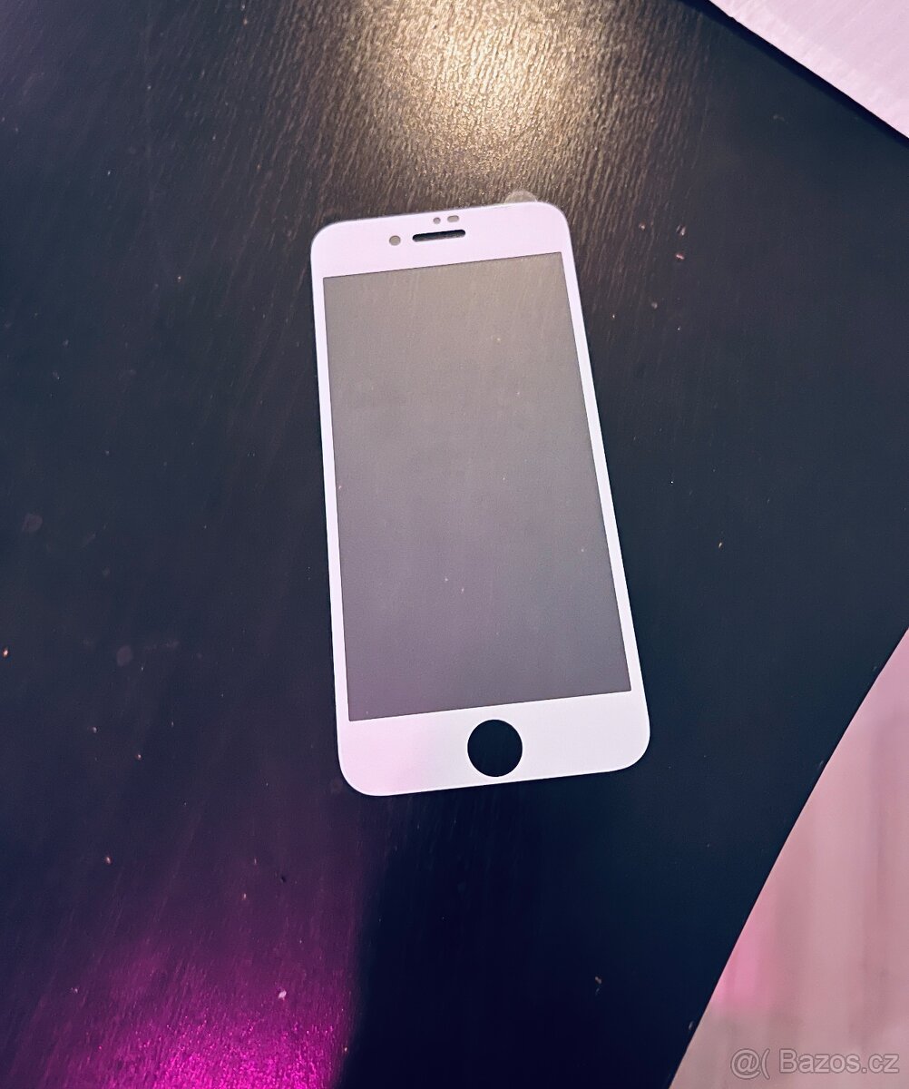 Ochranné sklo na iPhone 7