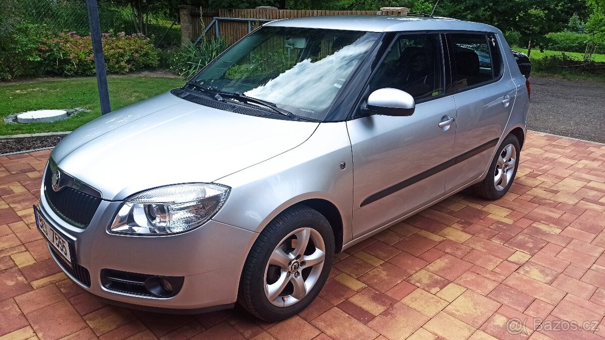 Fabia 1.2i 51kW 141t.km, původ ČR, TOP VÝBAVA -Nová STK