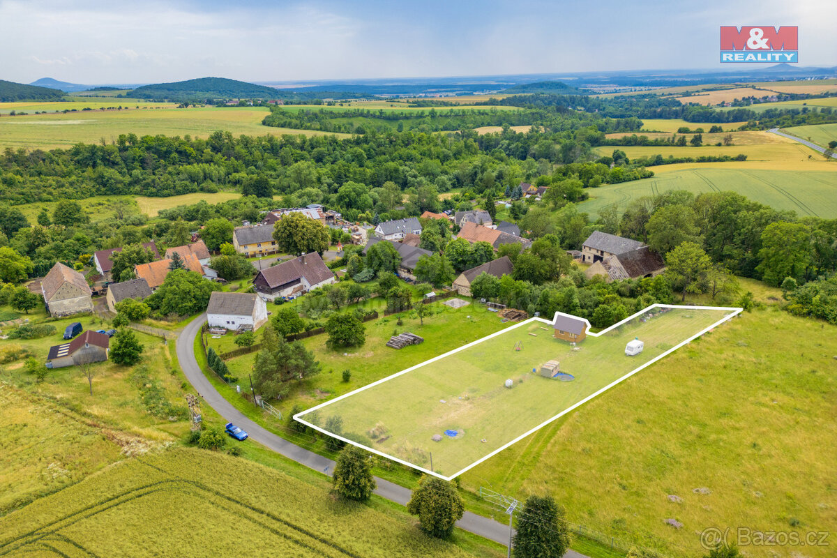Prodej pozemku k bydlení, 3021 m², Liběšice