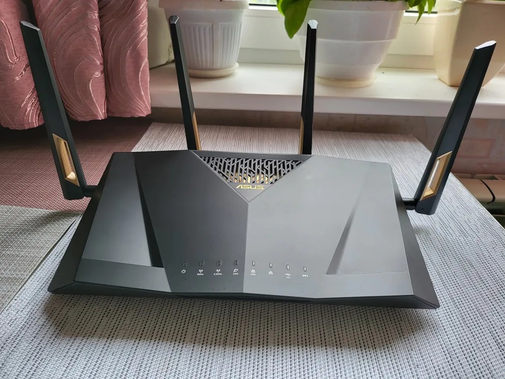 Predám - ASUS RT-AX88U Pro (Wi-Fi Router)