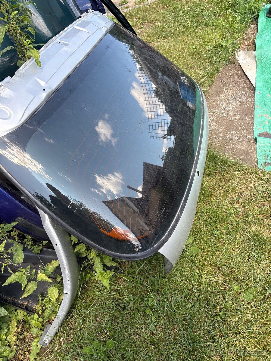 Víko kufru civic 6g