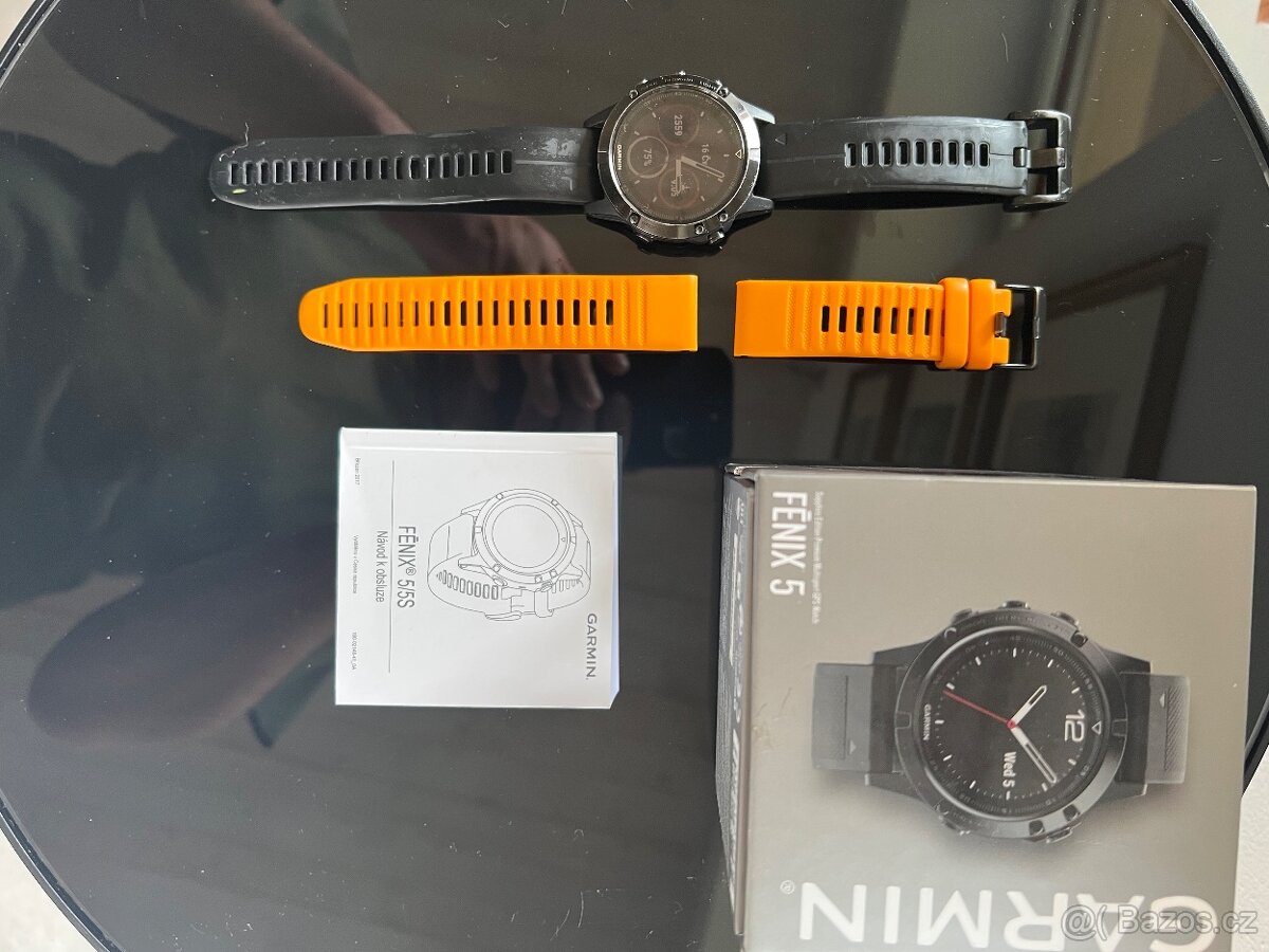 Garmin Fenix 5, Safirove sklo