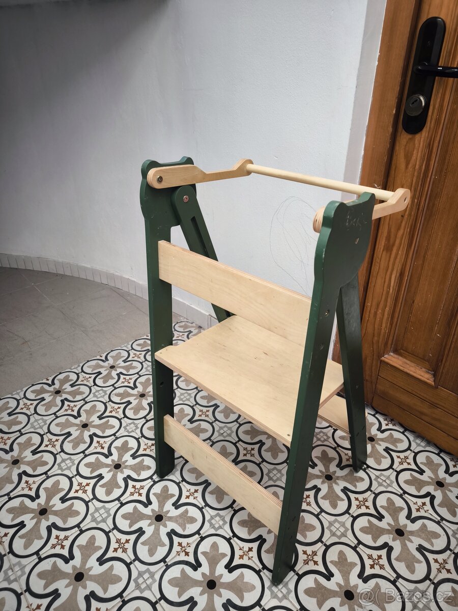 Kuchyňské schůdky/stolička