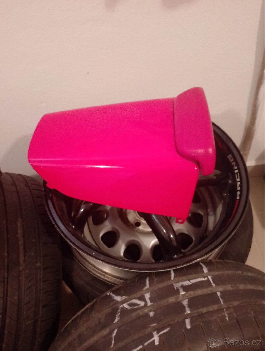 Plastový kryt sedačky spolujezdce Honda VFR 750 f