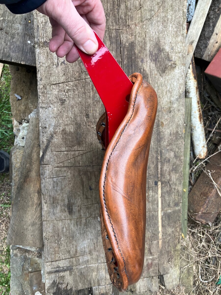 Sedlo Manet 90