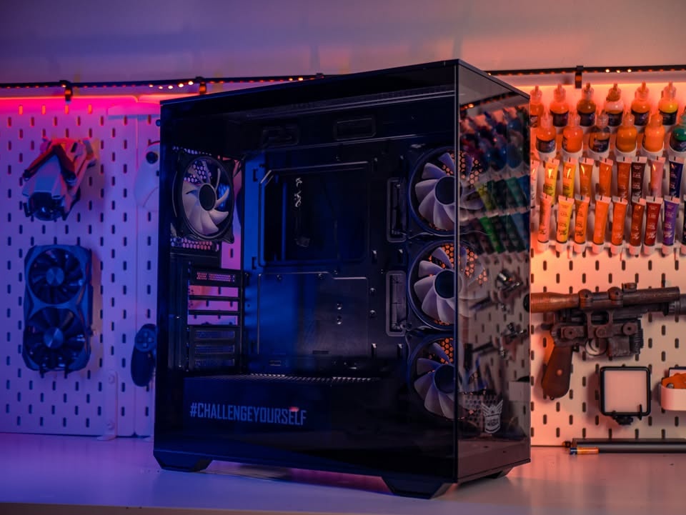 Herní PC skříň s ARGB ventilátory – TOP stav