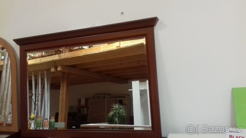 Zrcadlo z expozice Stylius