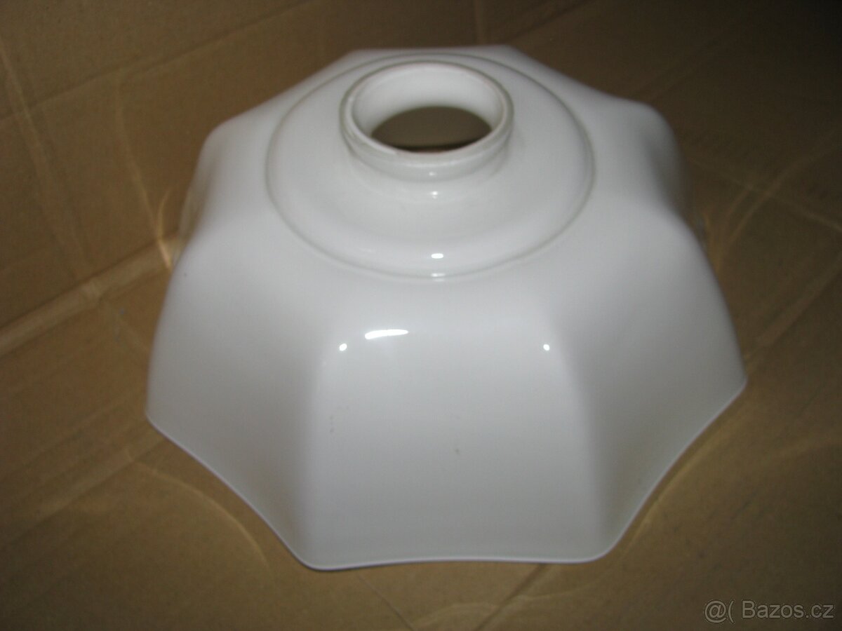 stínidlo na kuchynský lustr