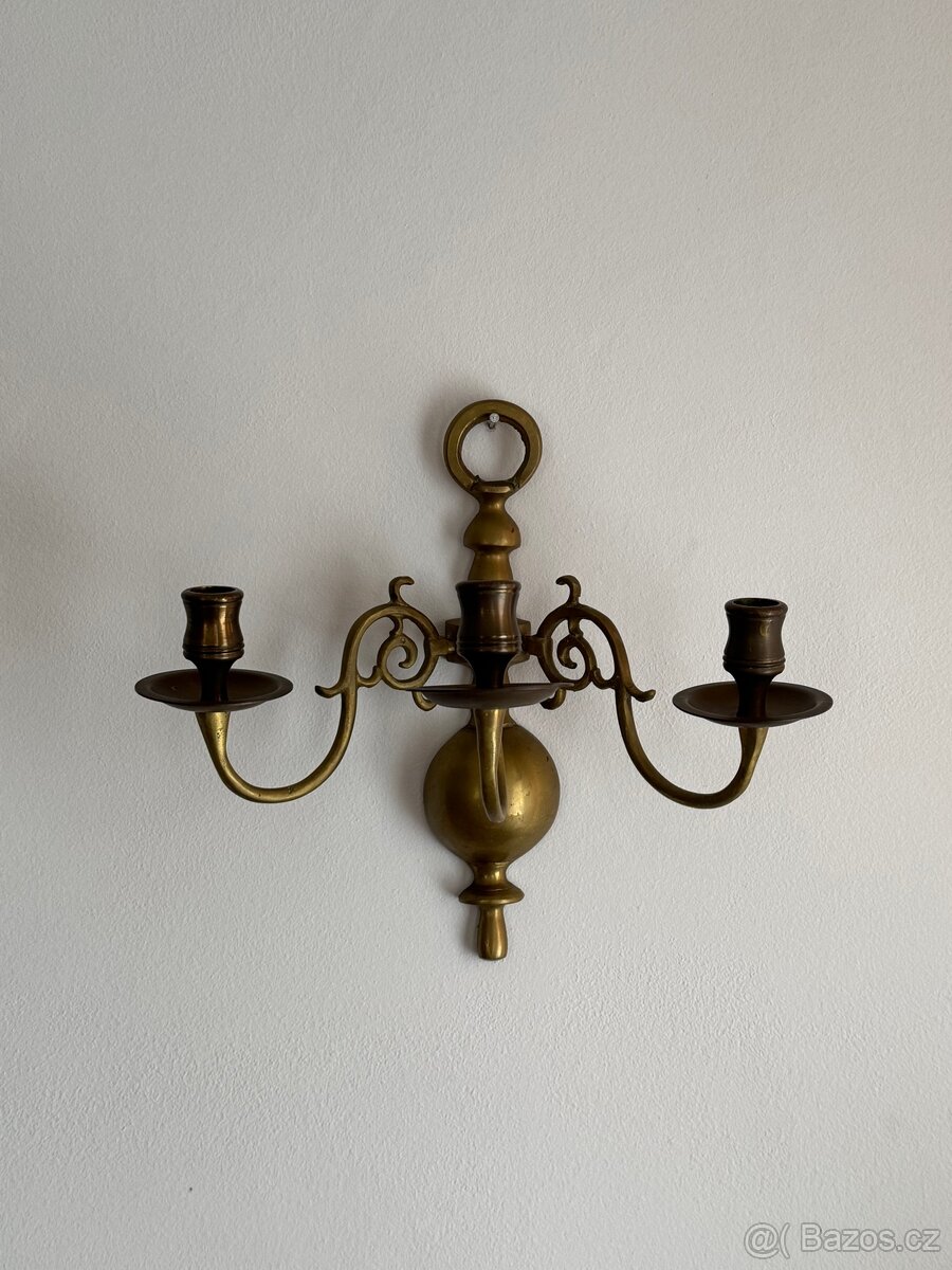Nástěnný svícen mosazný dvouramenný na svíčky
