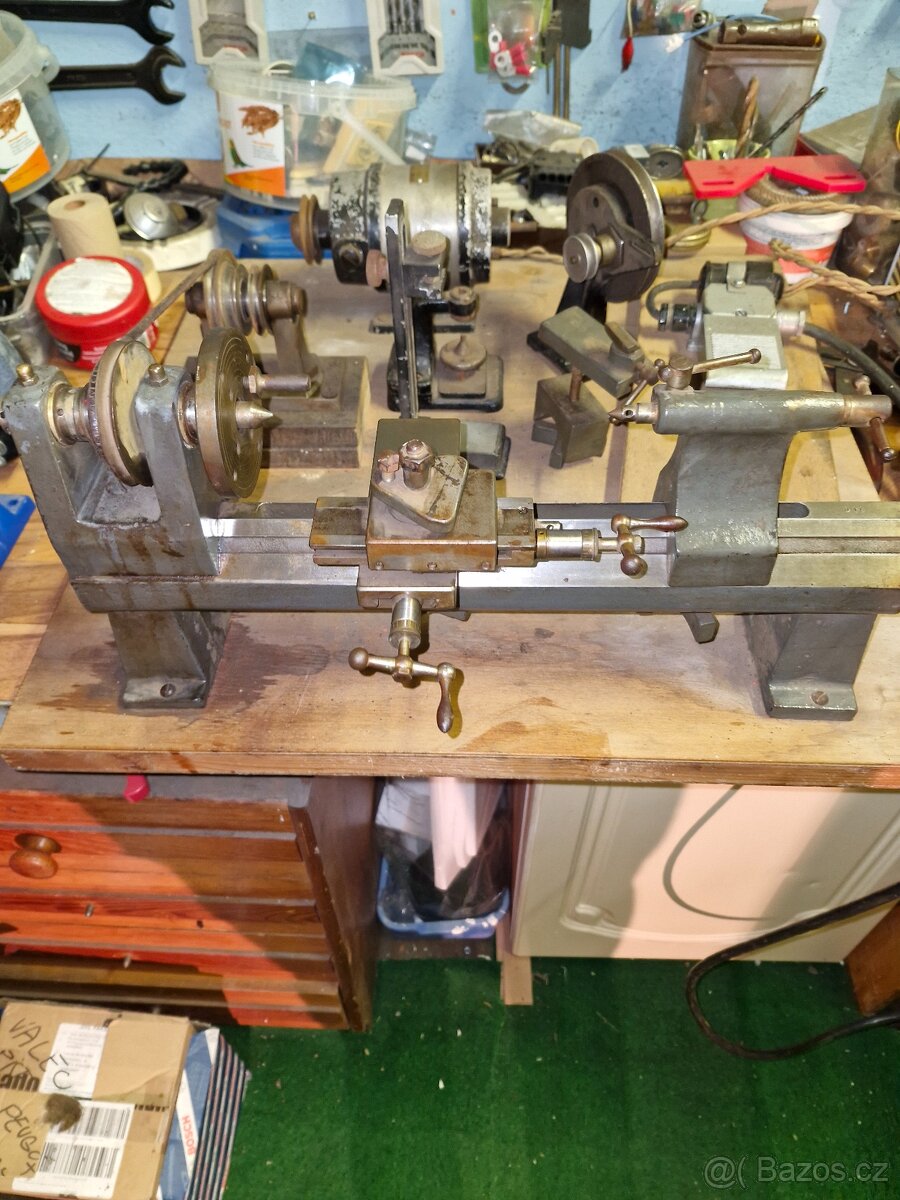 Malý hodinařsky soustruh