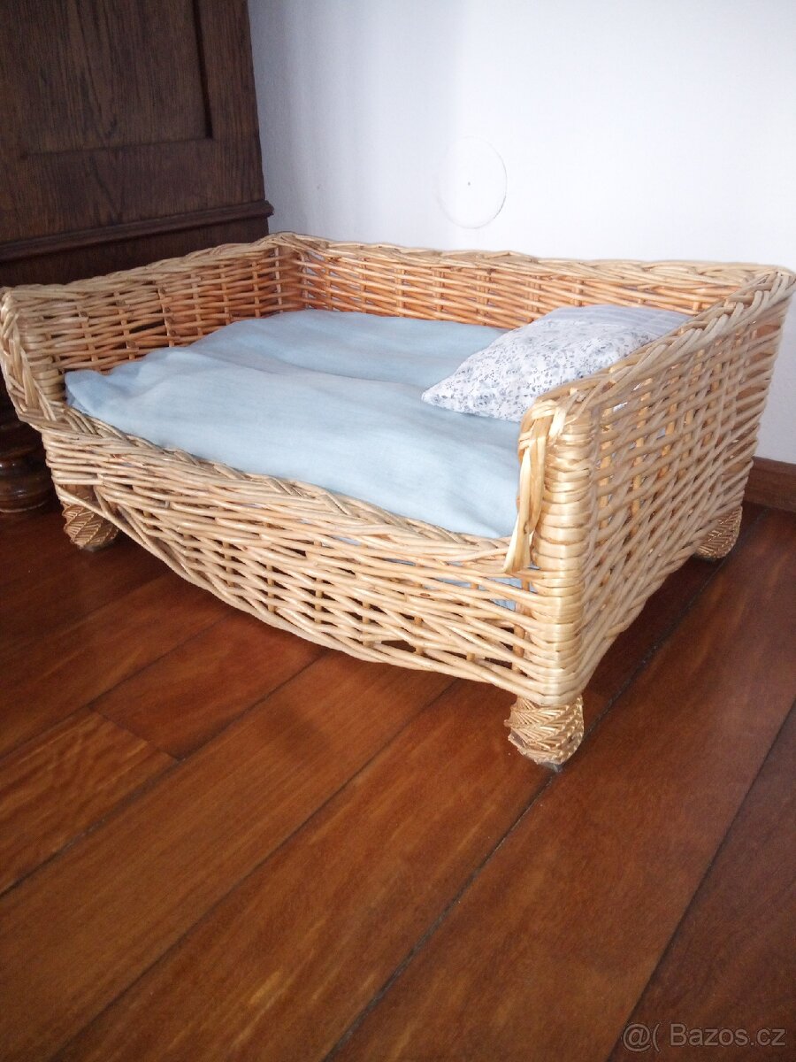 Pelíšek proutěný pro pejska