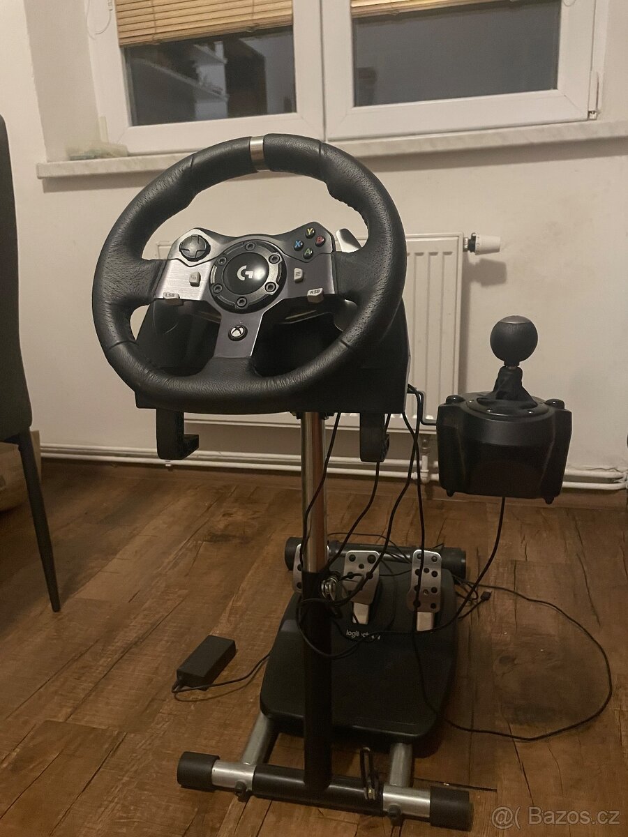 Logitech G920, Wheel Stand PRO, řadící páka