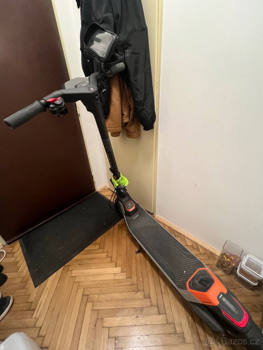 Elektrokoloběžka SEGWAY KICKSCOOTER P65E