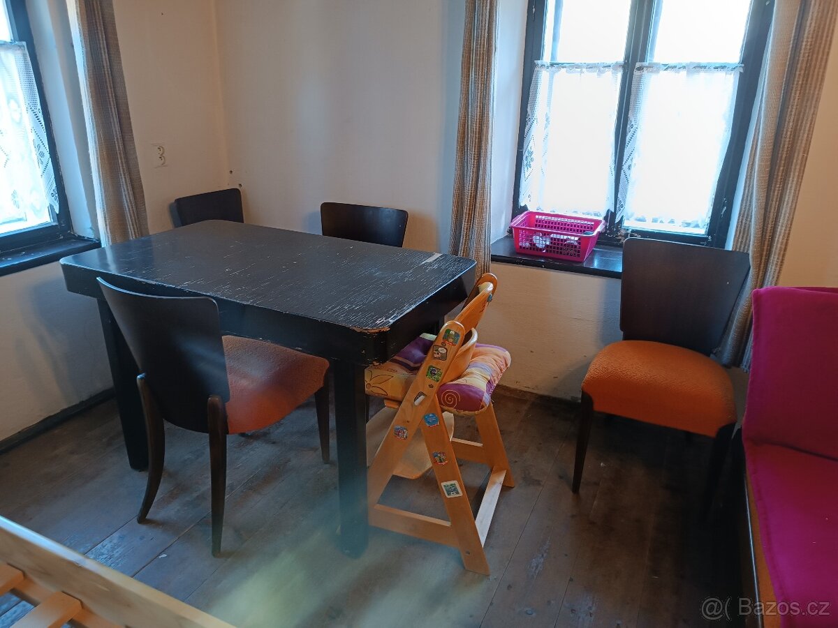 Stůl a 4 židle Jindřich Halabala