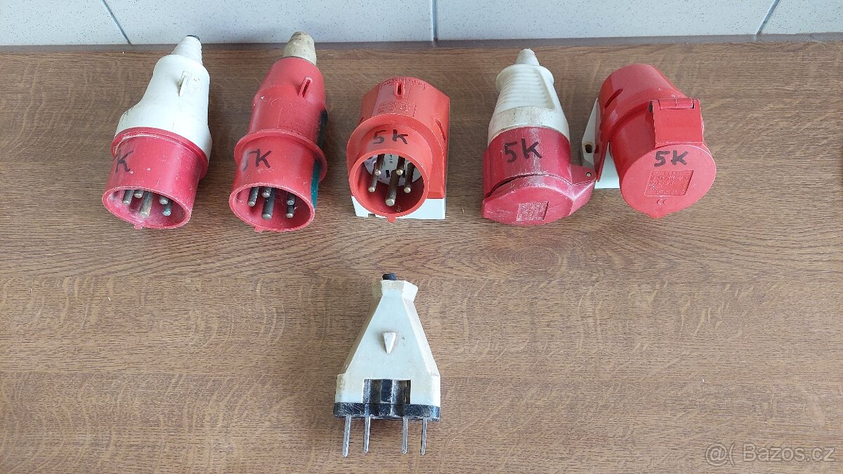 Elektromateriál - zásuvky, zástrčky 380V