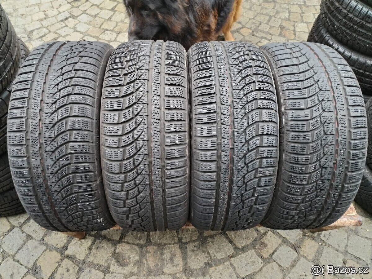205/45/17 zimni pneu NOKIAN a KUMHO 205/45 R17