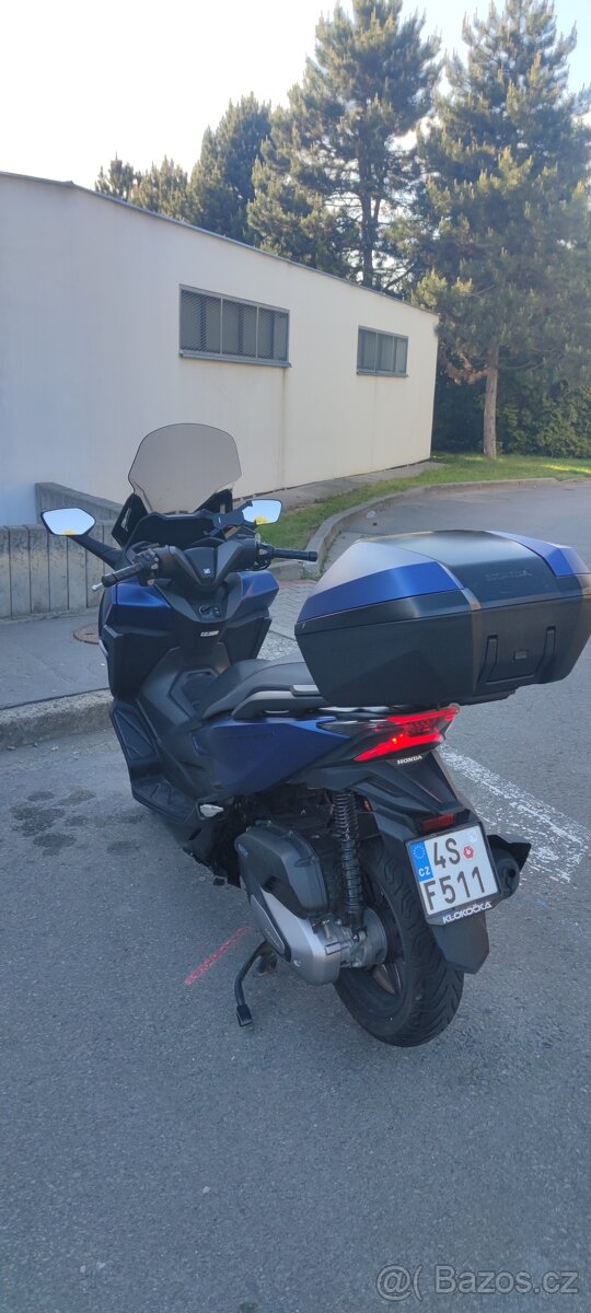 Honda Forza 125 . 11kW