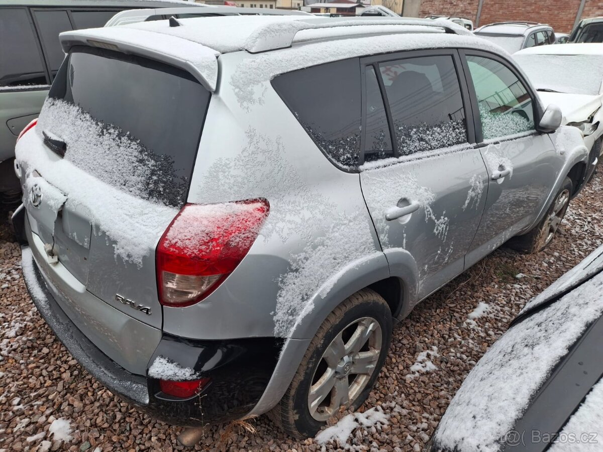 TOYOTA RAV 4 2.2 D-CAT, nahradni dily, ND