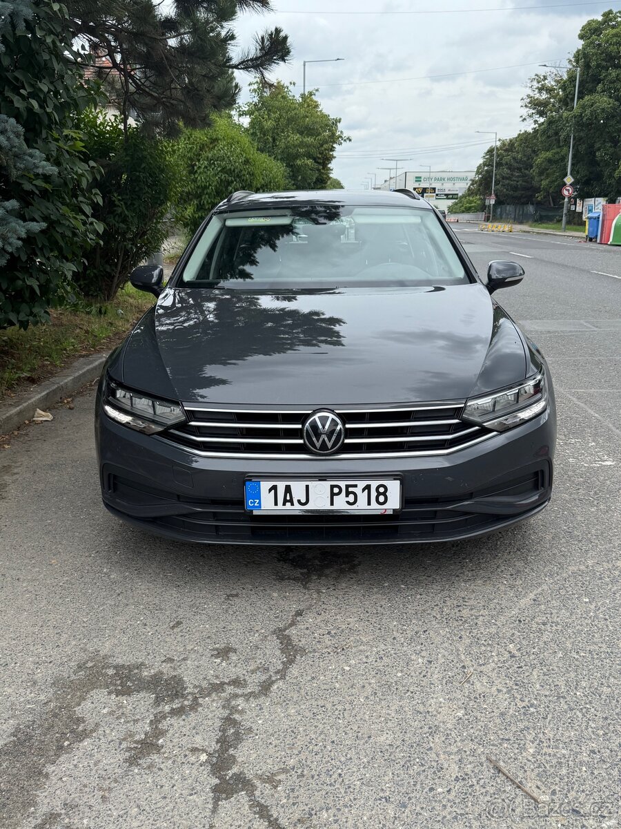 Volkswagen Passat Variant 2.0 TDI DSG Business – 2021 rok
