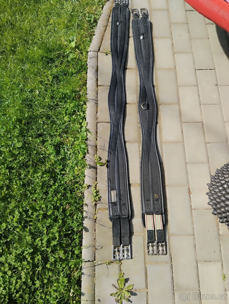 Podbřišníky a uzdečky