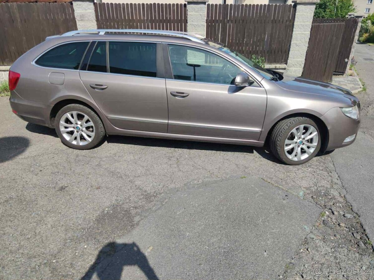 Škoda Superb 2.0 TSI combi
