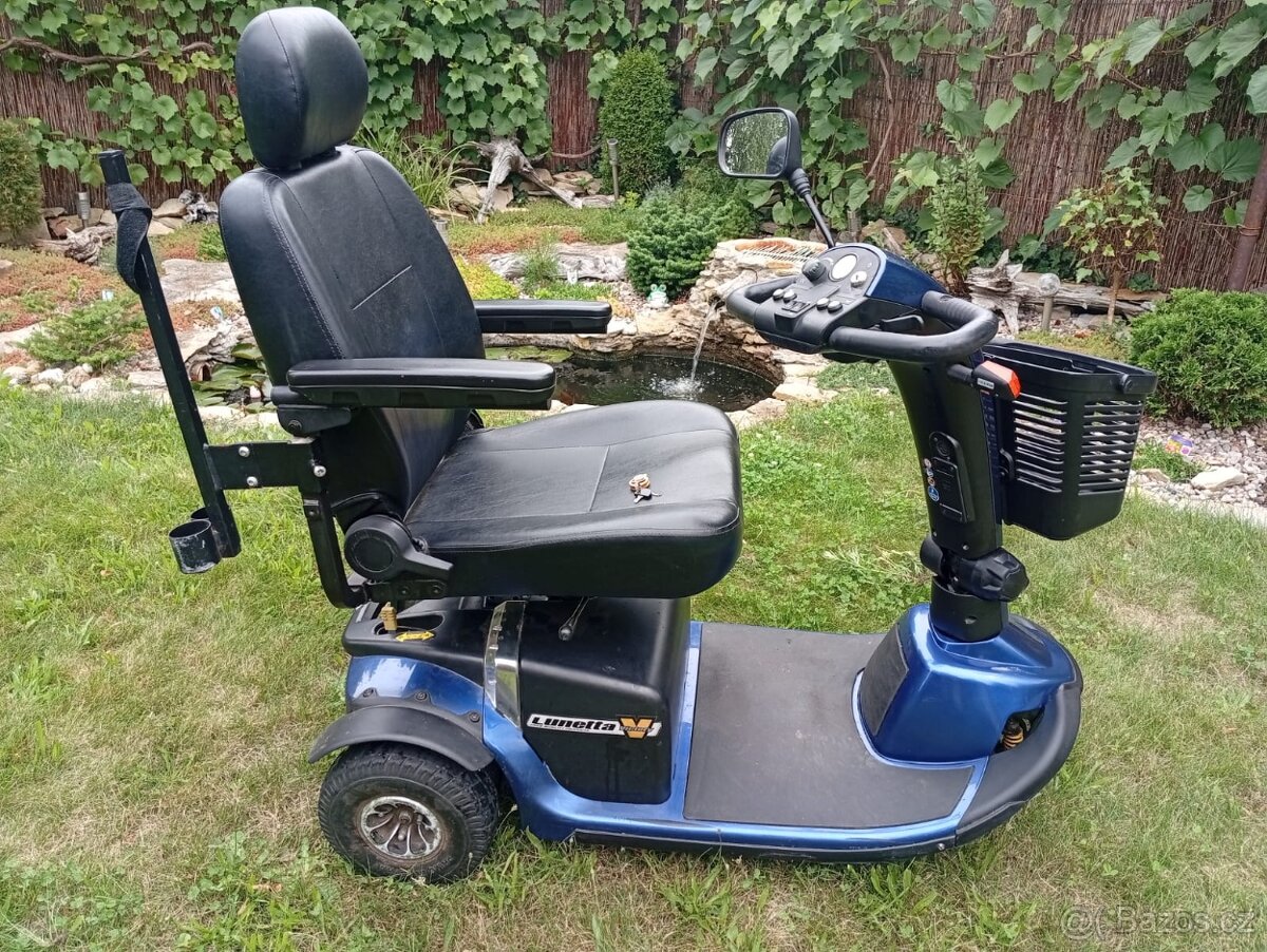 Tříkolový skútr pro seniory