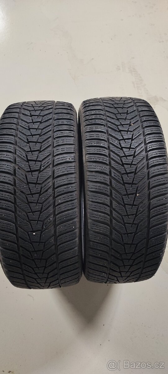 2ks 235/45/18 Hankook winter i cept evo3, 7.1mm, 2721
