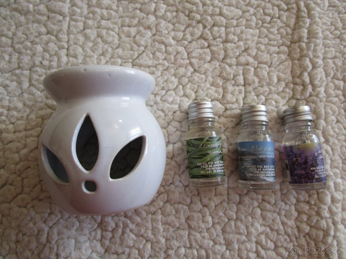 Nová bílá aromalampa + 3x nový esenciální olej