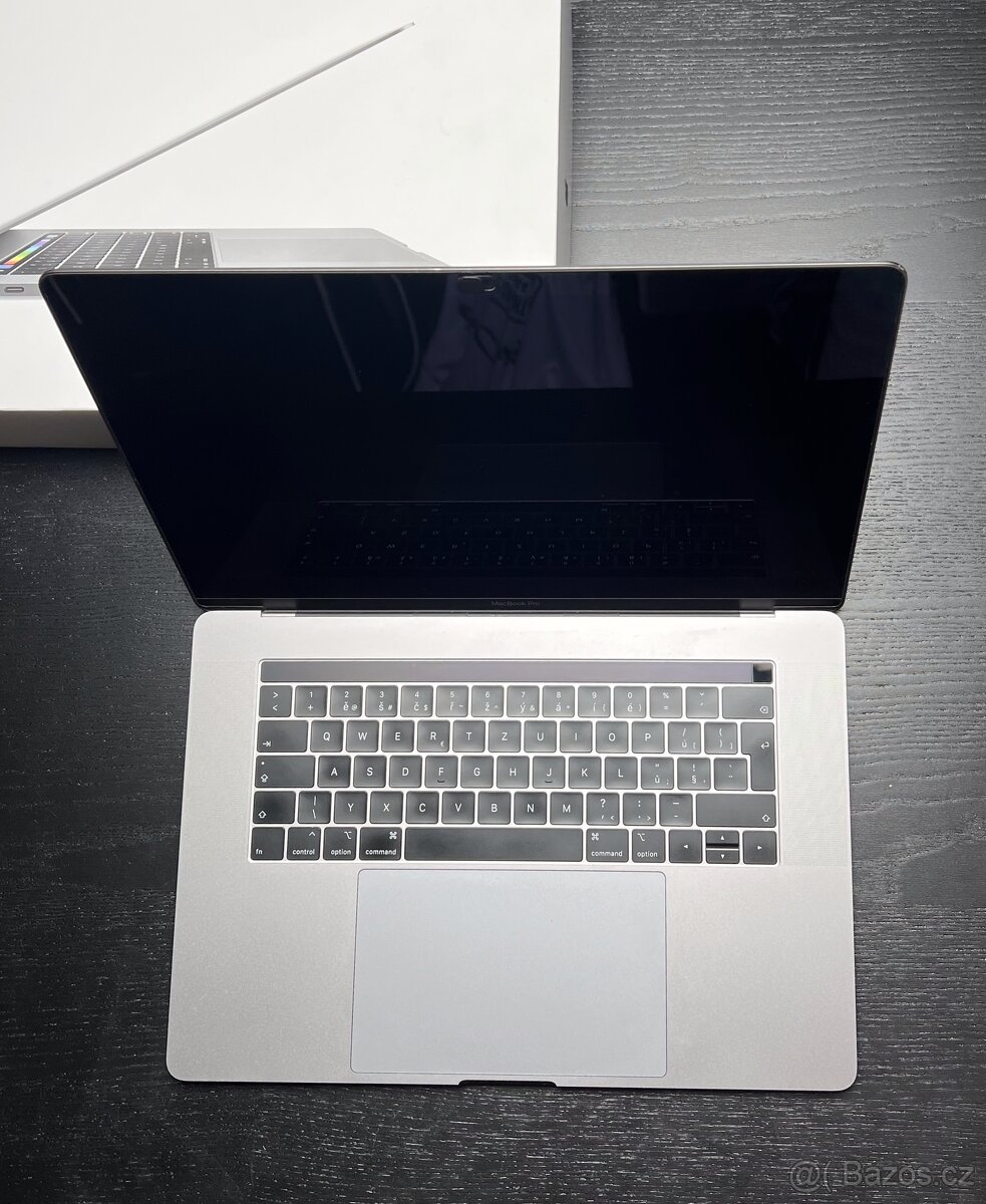 MacBook Pro 15” 2018 CTO/16GB RAM/Intel i7/512GB SSD
