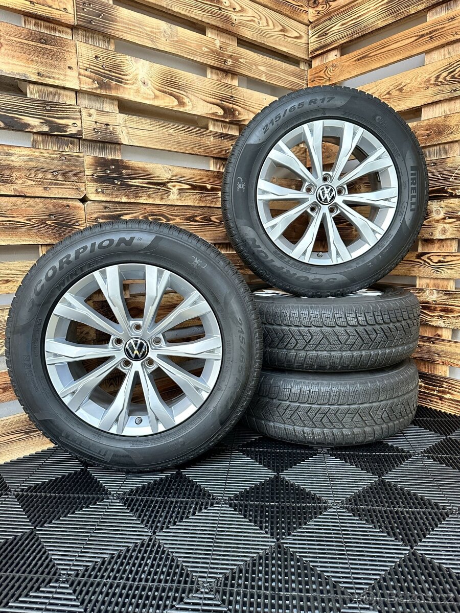 VW Tiguan II - zimní orig. ALU 5x112 R17
