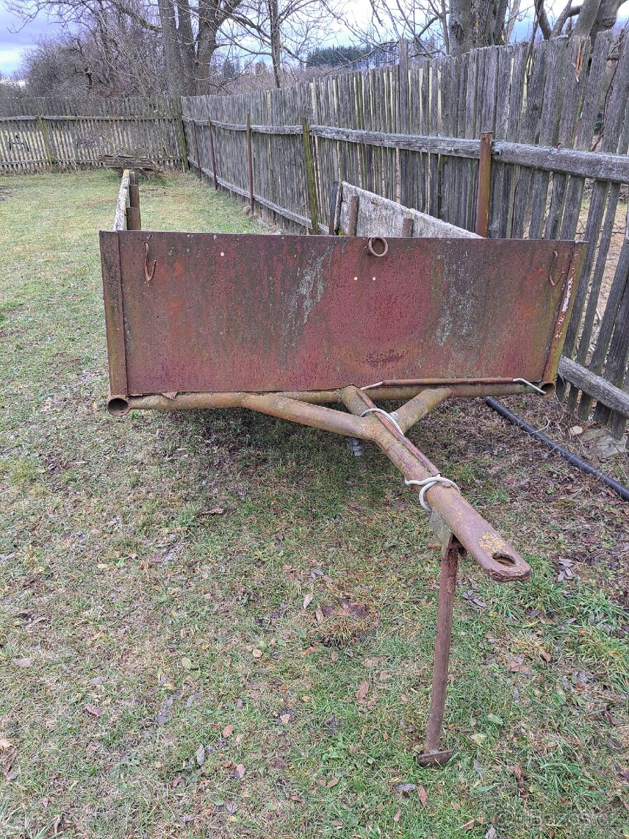 Dvoukolák za traktor (malotraktor)