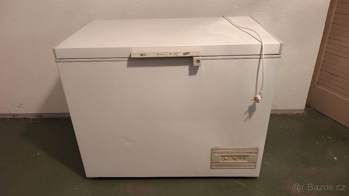 Pultový mrazák Samsung Calex Symphony 33 AZ