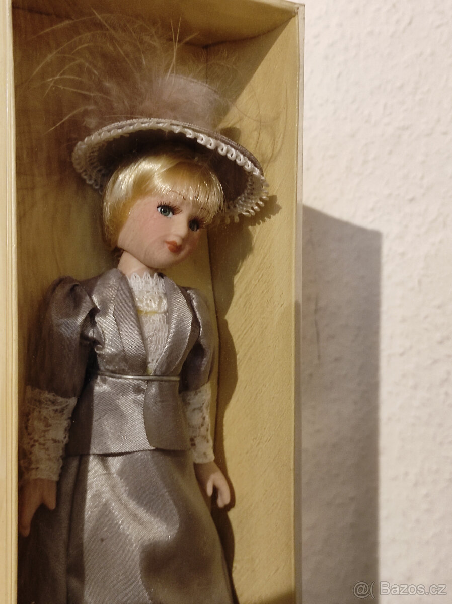 Sběratelská kolekce porcelánových panenek - 32 panenek