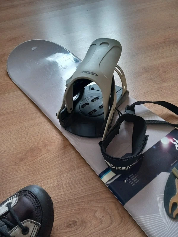 Snowboard s botami