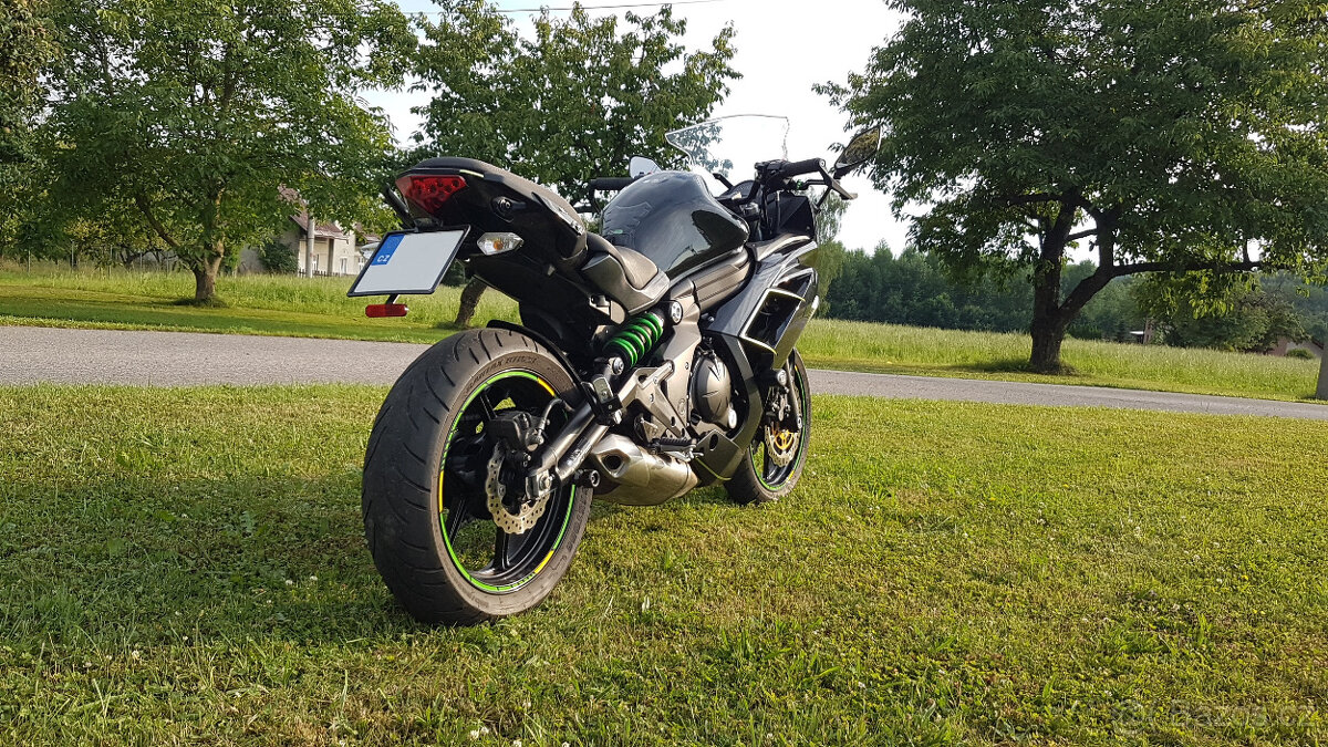 Kawasaki ER6 zadní světlo s vestavěnými blinkry