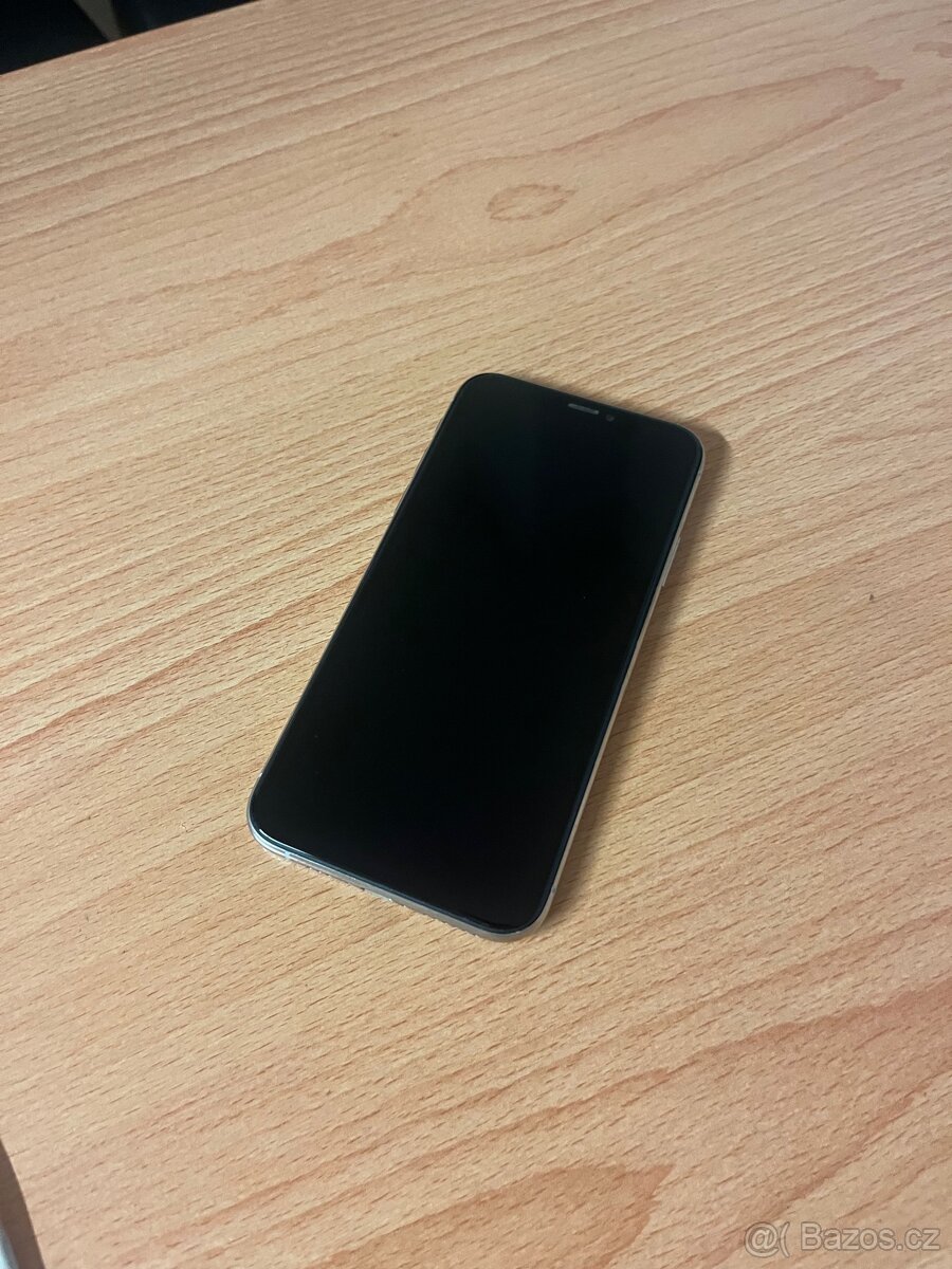 IPhone XS 64GB, bílý , s novou baterii 100%