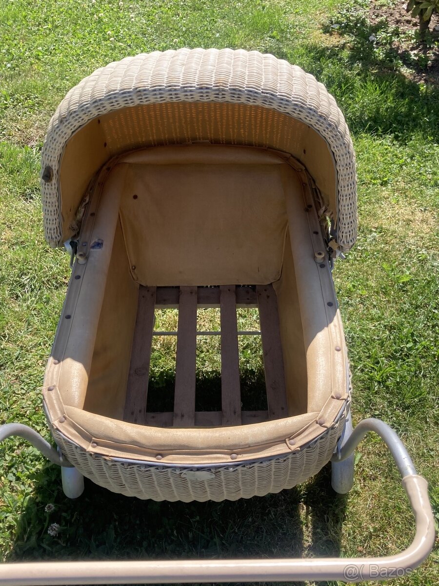 Detsky kocarek Prvni republika Starozitny