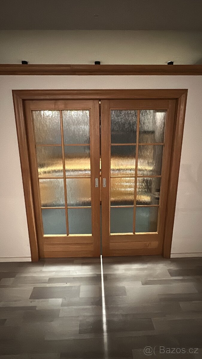 Posuvne masivni dubove dvere