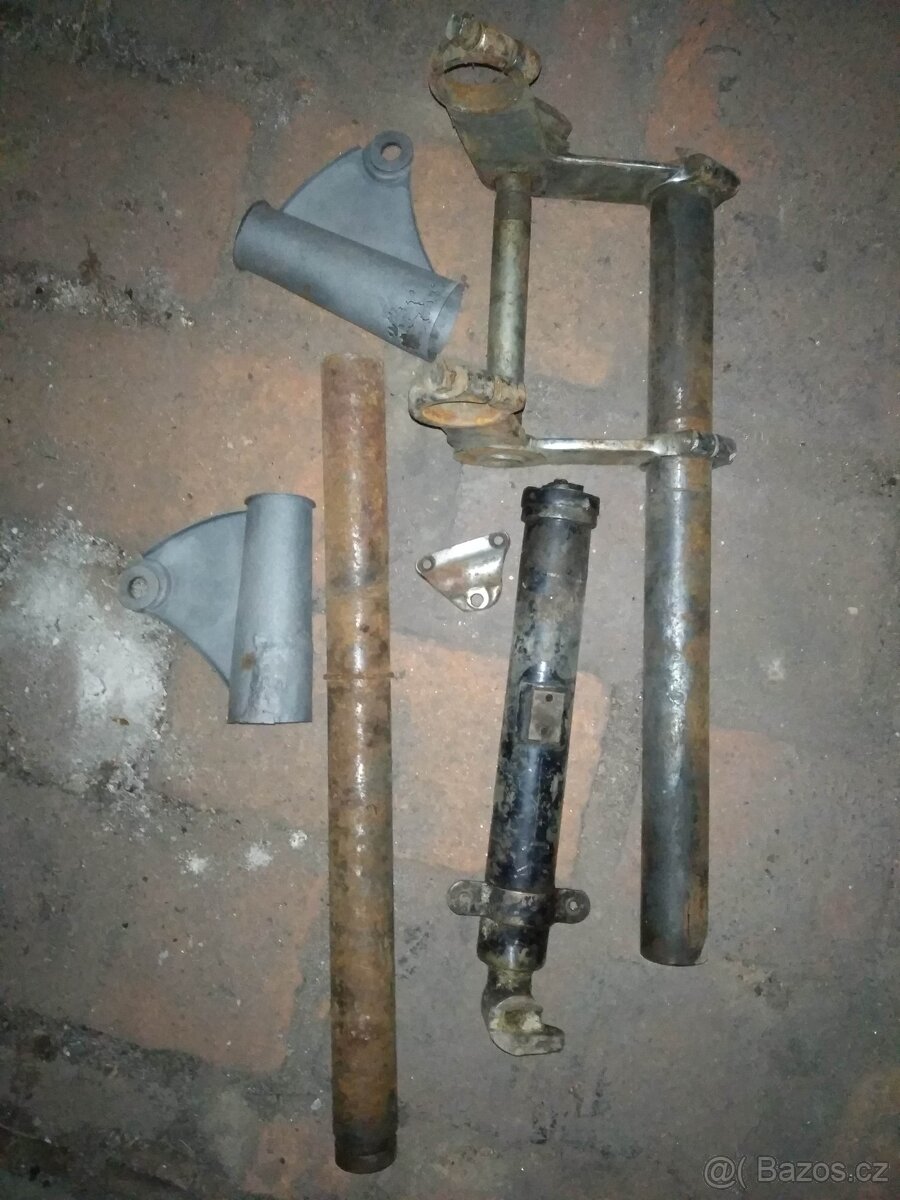 Ogar 4 poválečný - přední vidlice