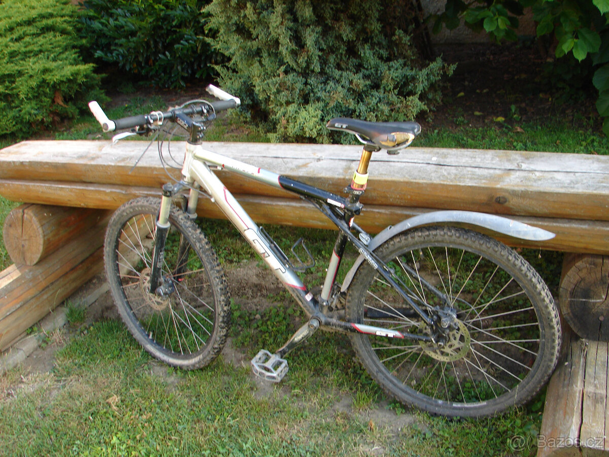 GT Horské kolo Avalanche 1.0
