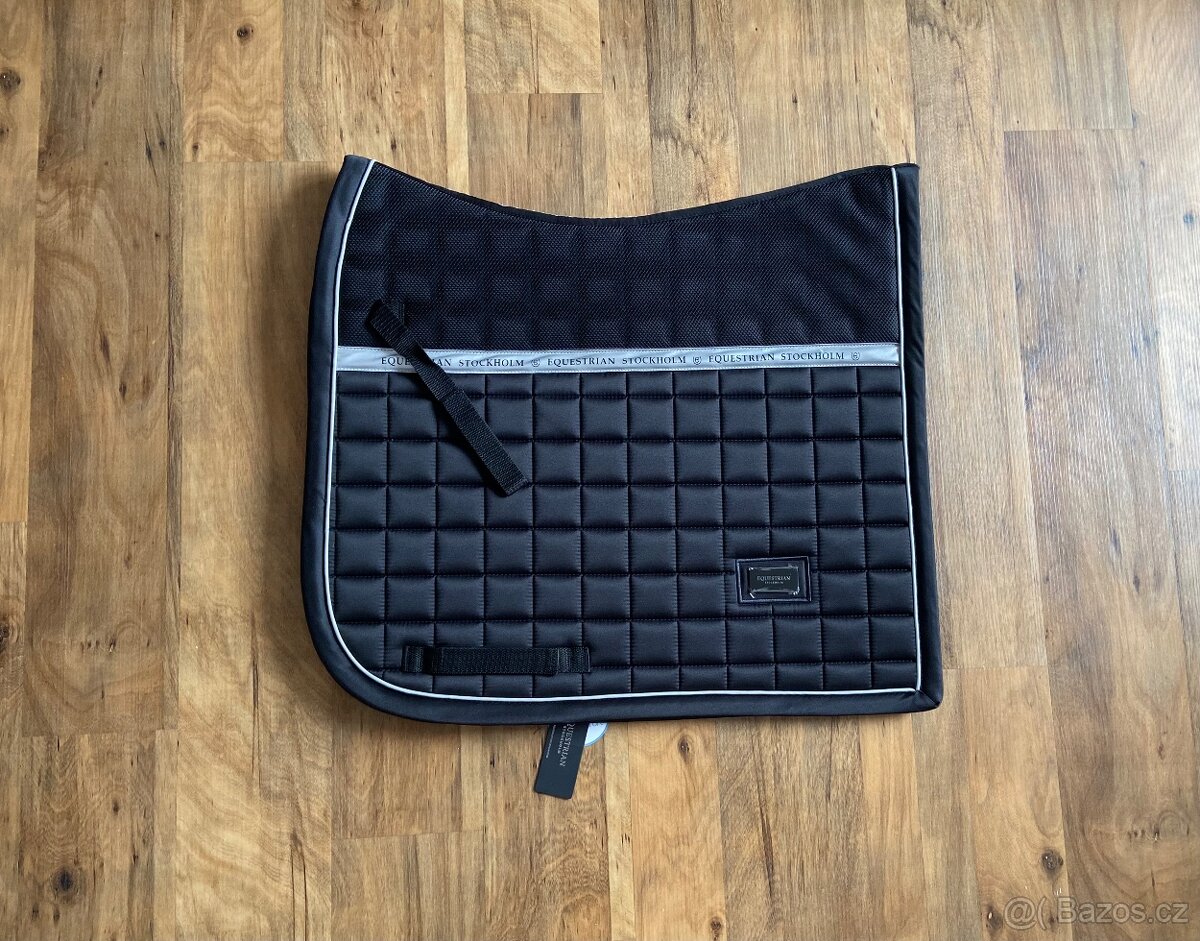 Podsedlova decka Equestrian Stockholm DL black